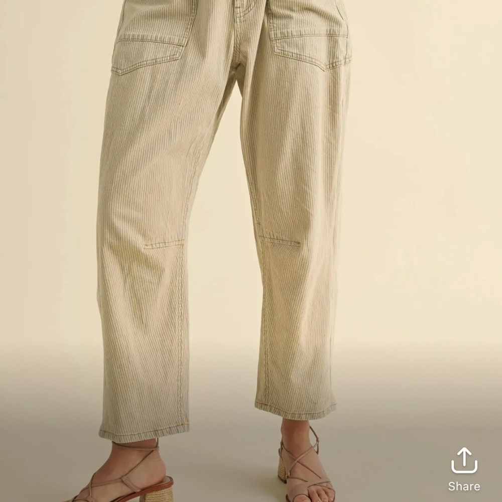 Stylish Cream Cropped Jeans for Women